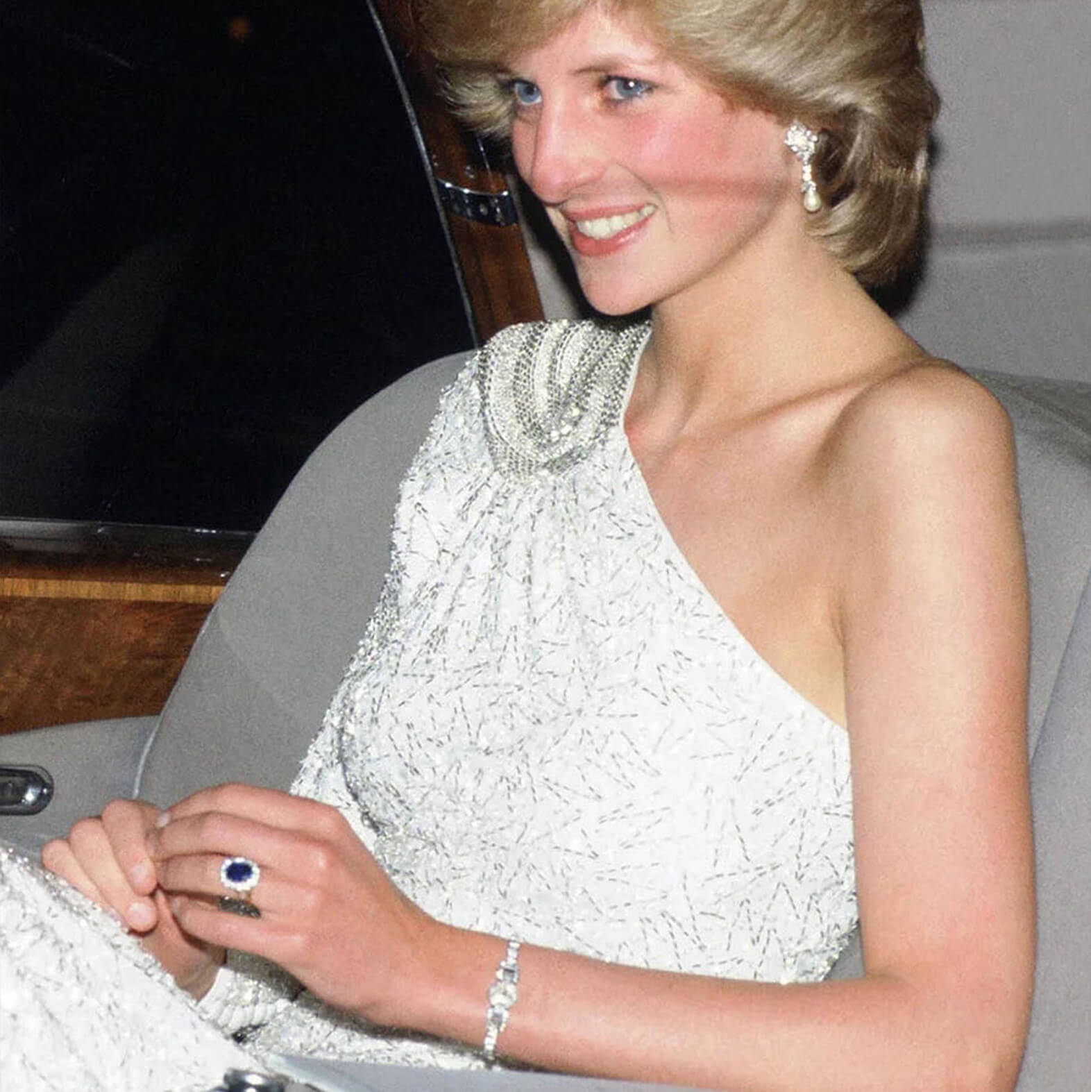 All about Princess Diana's sapphire engagement ring - Something About Rocks