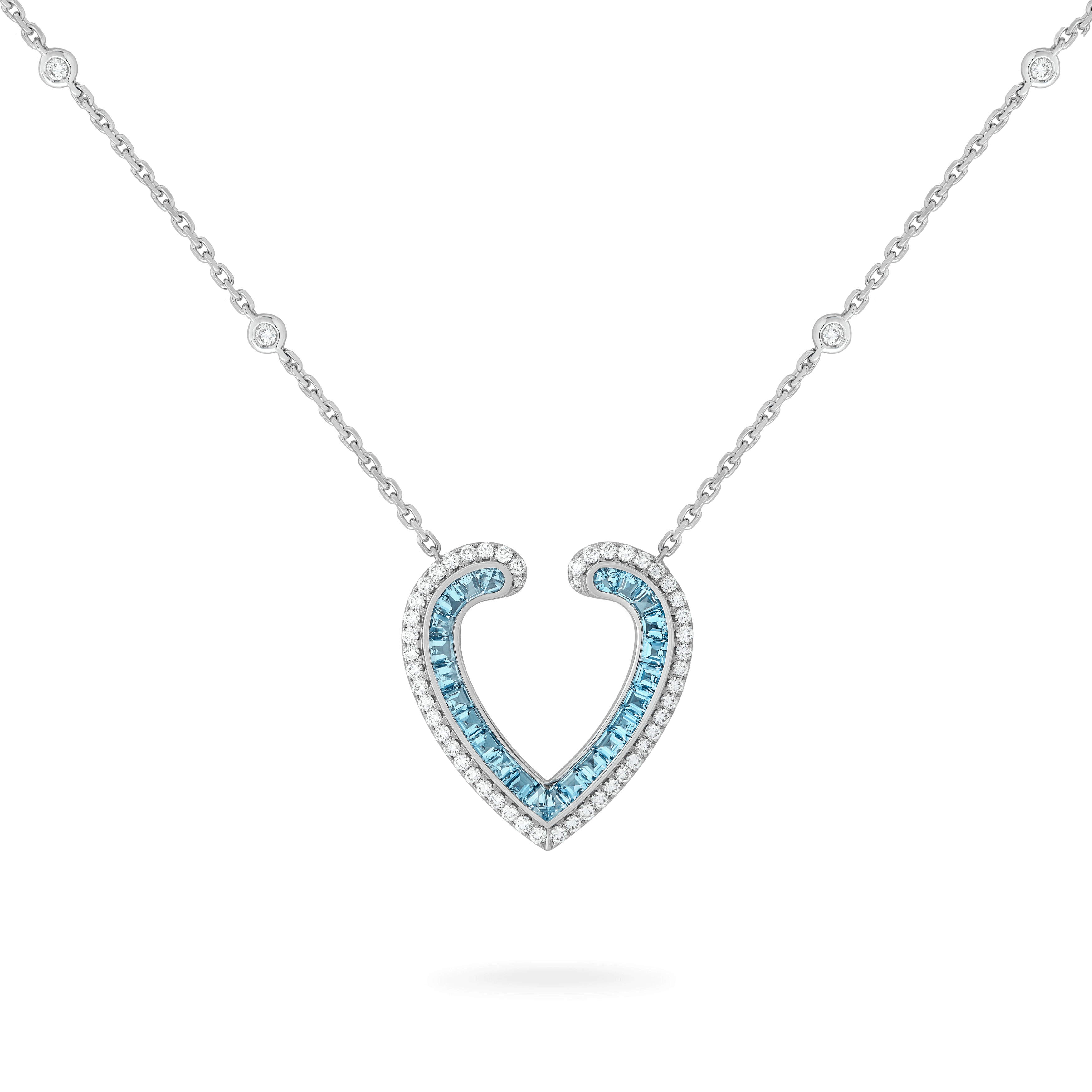 Garrard Aloria jewellery Collection calibre cut aquamarine pendant in 18ct white gold with Diamonds 2017066 Hero View Garrard Aloria jewellery Collection calibre cut aquamarine pendant in 18ct white gold with Diamonds 2017066 Hero View