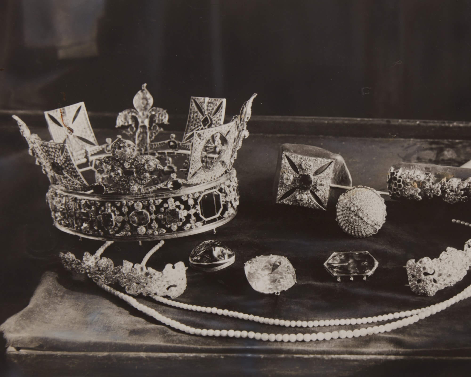 2023 03 22 Garrard Crown Jewels Archive 007