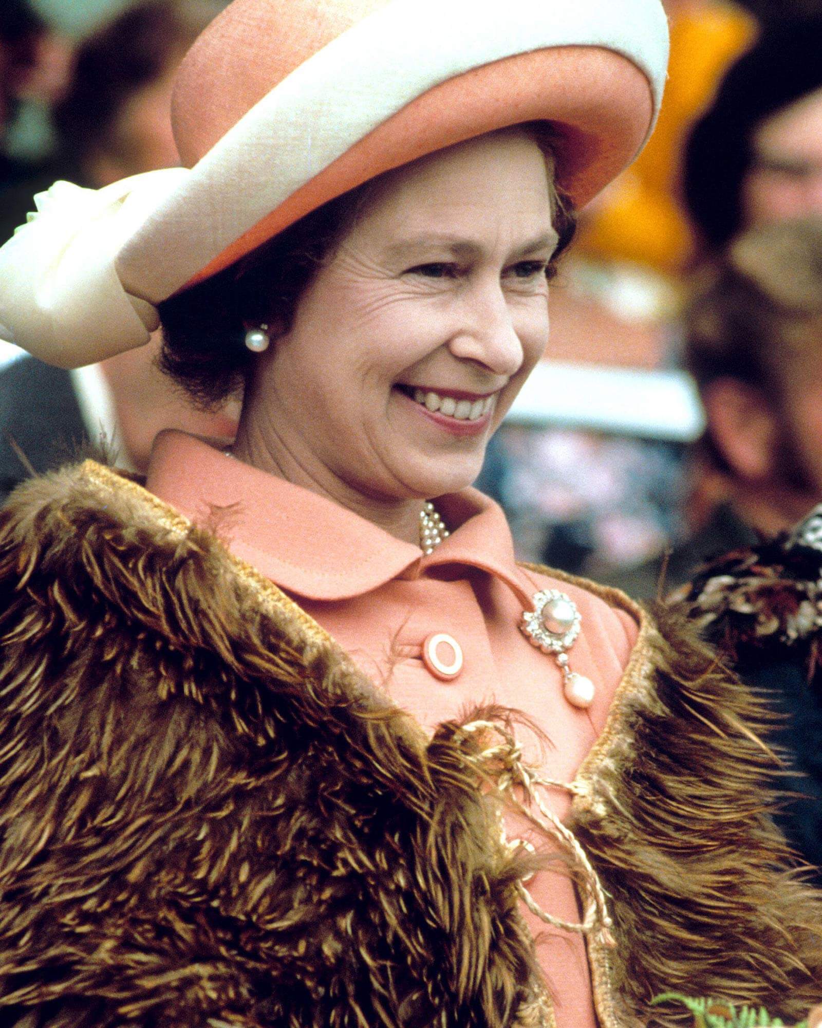 Royal Jewels made by Garrard The Duchess of Cambridge’s Brooch Queen Elizabeth in New Zealand on February 26, 1977