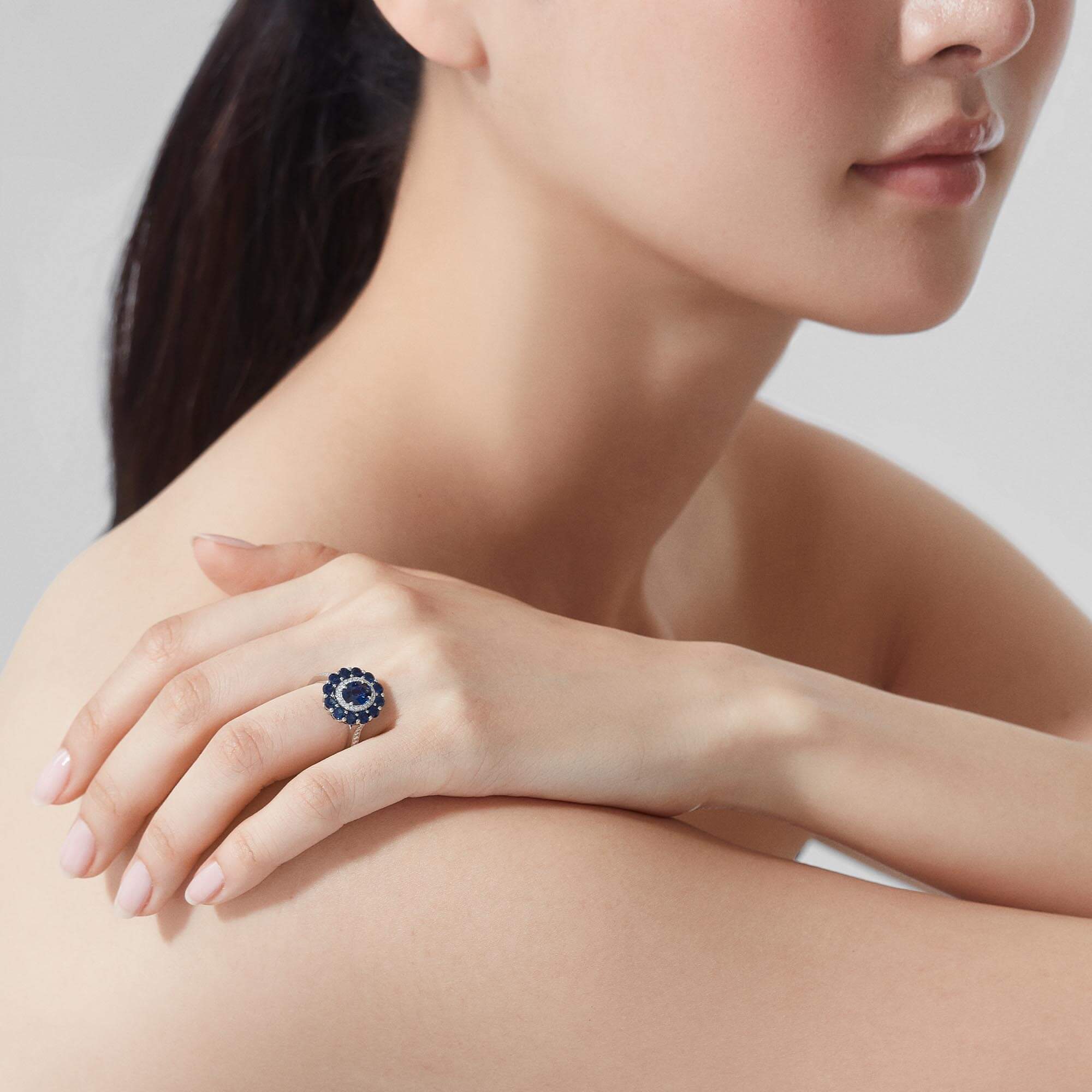 Garrard 1735 jewellery colelction Double Colour Cluster Sapphire Ring In Platinum with Diamonds, JR17PT19, Model